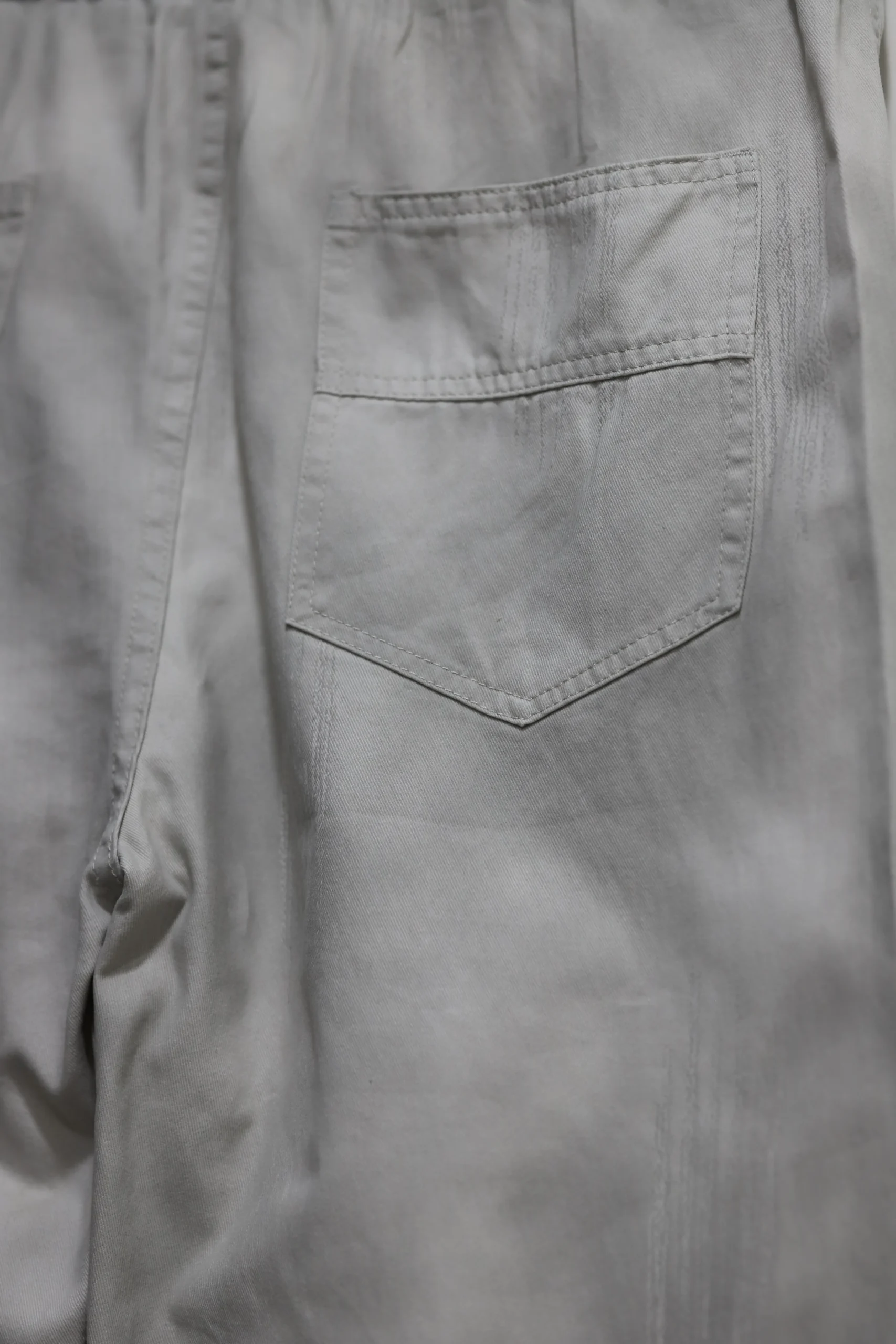 Grey Baggy Trousers with Pockets for Men - Image 3