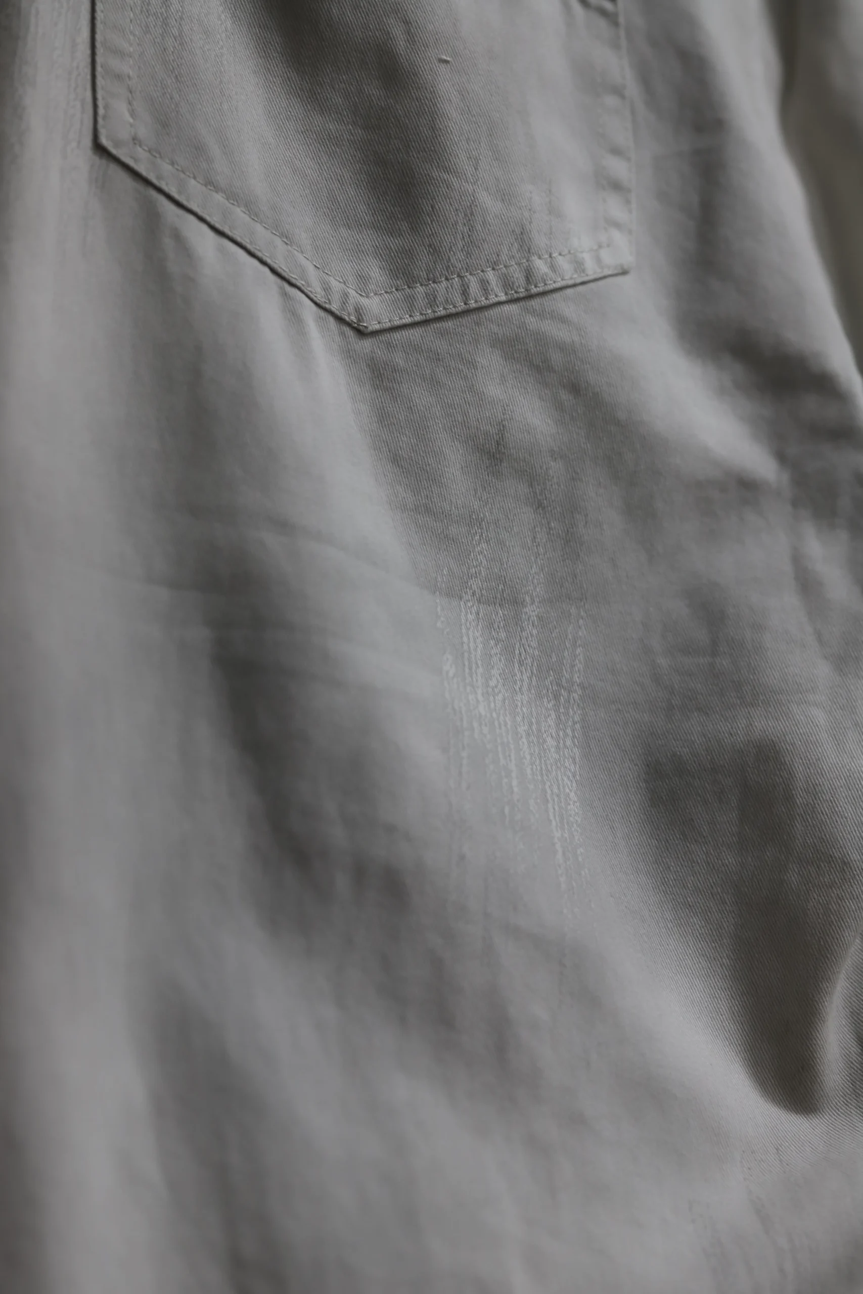 Grey Baggy Trousers with Pockets for Men - Image 4