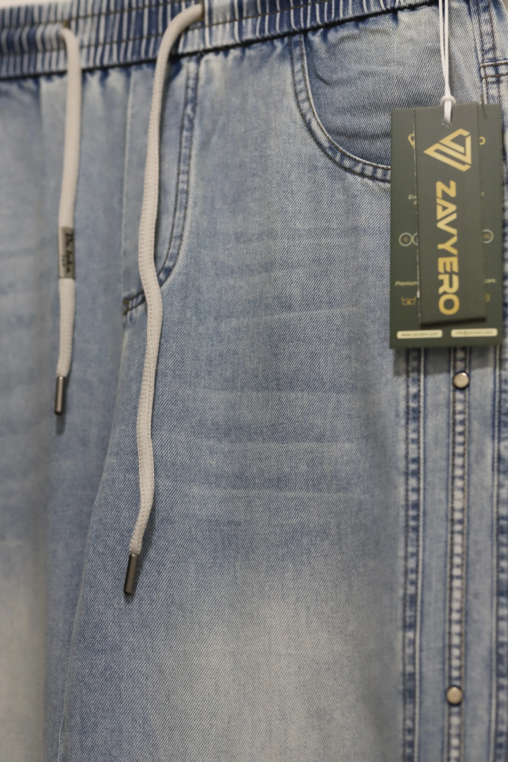 Men's Light Blue Baggy Elastic Waist Jeans with Rivets - Image 6