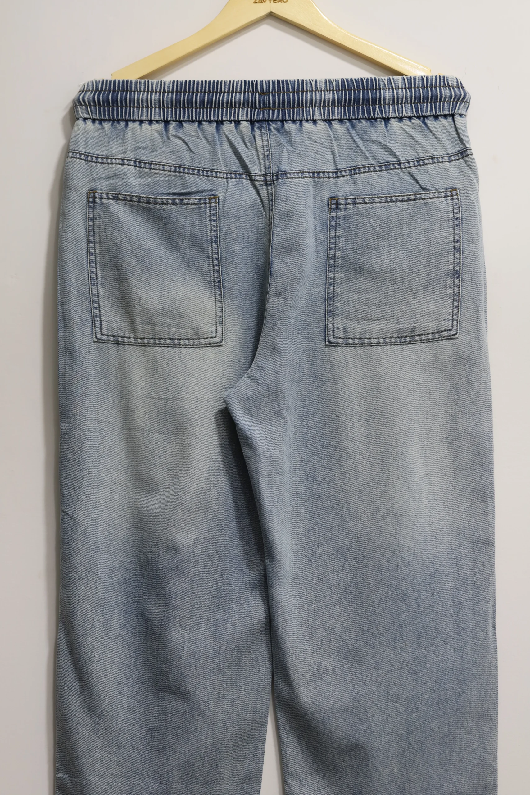 Men's Light Blue Baggy Elastic Waist Jeans with Rivets - Image 5