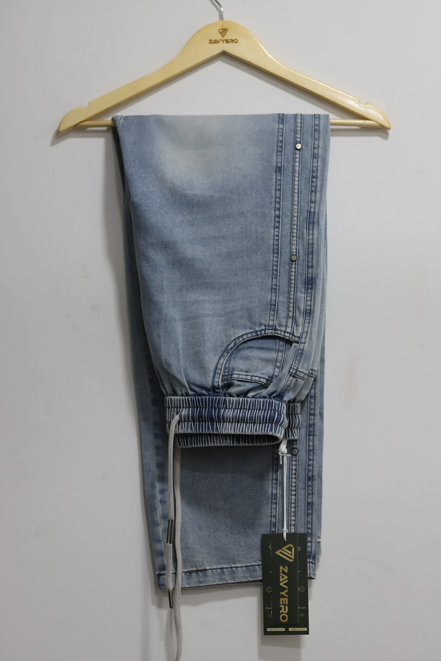 Men's Light Blue Baggy Elastic Waist Jeans with Rivets - Image 2
