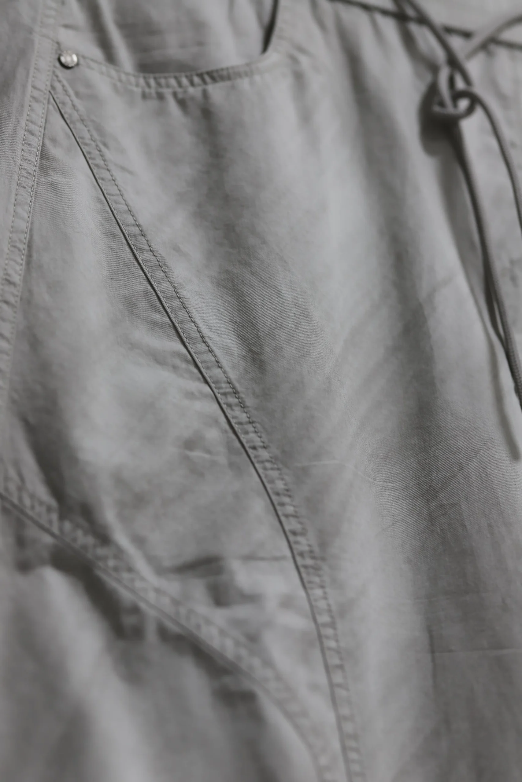 Men's Loose Fit Grey Casual Trousers & Chinos - Image 4