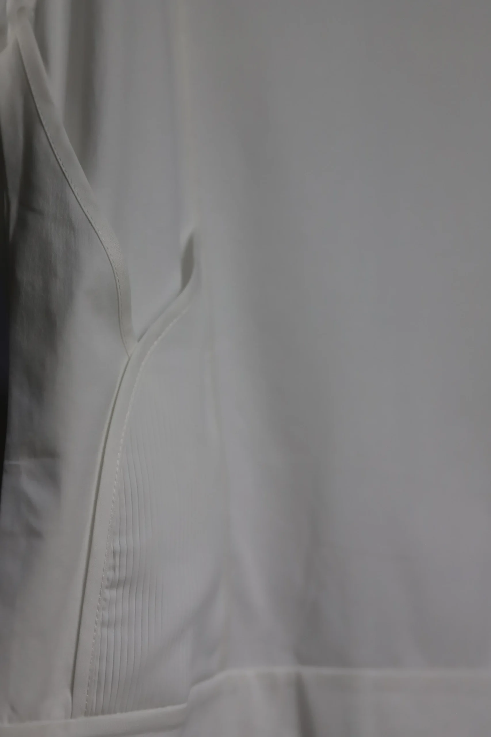 Men's Plain White Casual Cotton Shirt with Pockets - Image 4