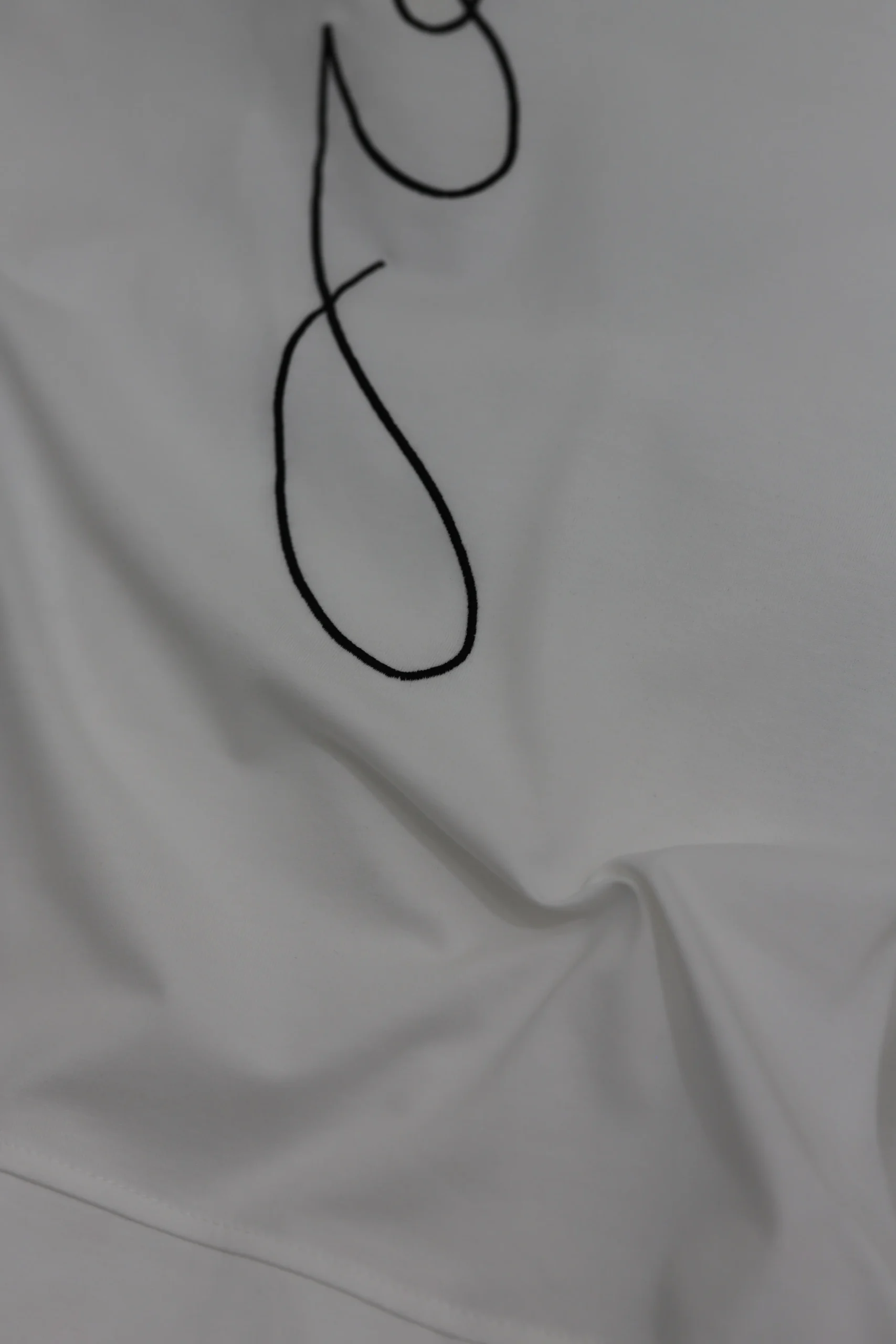 Women's White Casual Wear Tee - Image 3